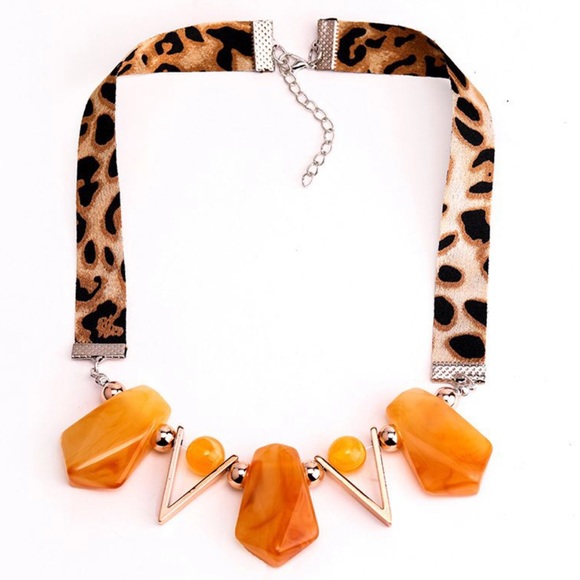 Yellow Vintage Style Gemstone Necklace - Picture 2 of 3